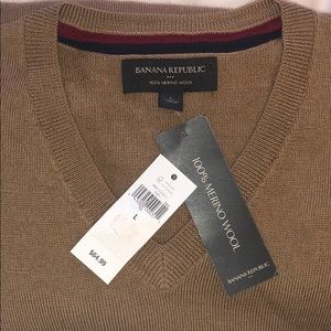Banana Republic Merino 100% wool V-neck sweater